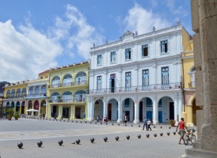 Plaza Vieja - white building