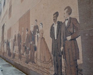 mural on Mercaderes Street